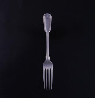 A modern fiddle and thread pattern sterling silver dessert fork