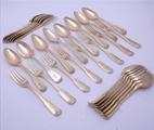 Fine George III/William IV silver gilt fiddle and thread pattern matched dessert service for 15 people