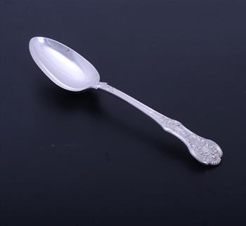 A Victorian sterling silver Queen's pattern tablespoon