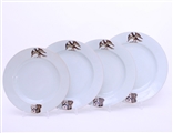WILLES: A fine set of four Chinese armorial export porcelain circular dishes, Qianlong (1736-1795)