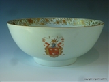 Chinese Porcelain Armorial Porcelain Bowl with MAKGILL MCGILL  MACGILL Family & Clan Arms. Qianlong Emperor 中国纹章瓷板乾隆帝