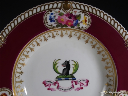 Chamberlains Worcester Plate Armorial Porcelain  NEELD Grittleton House, Family Coat Arms Crest