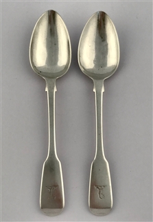 Pair Antique Irish Sterling Silver Hallmarked Victorian Fiddle Pattern Teaspoons 1841