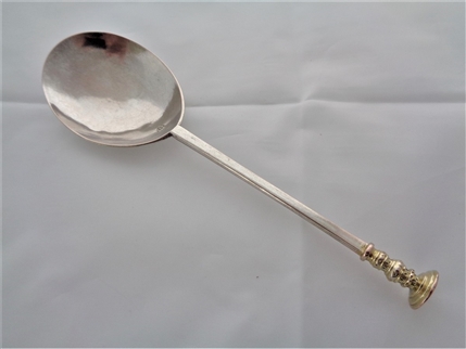 Provincial James I silver seal top spoon C1620 by IB