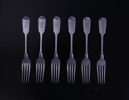 Six William IV fiddle pattern sterling silver dessert forks