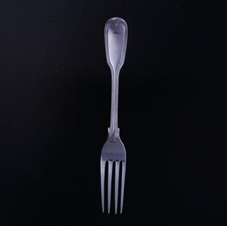 A Victorian fiddle and thread pattern sterling silver table fork