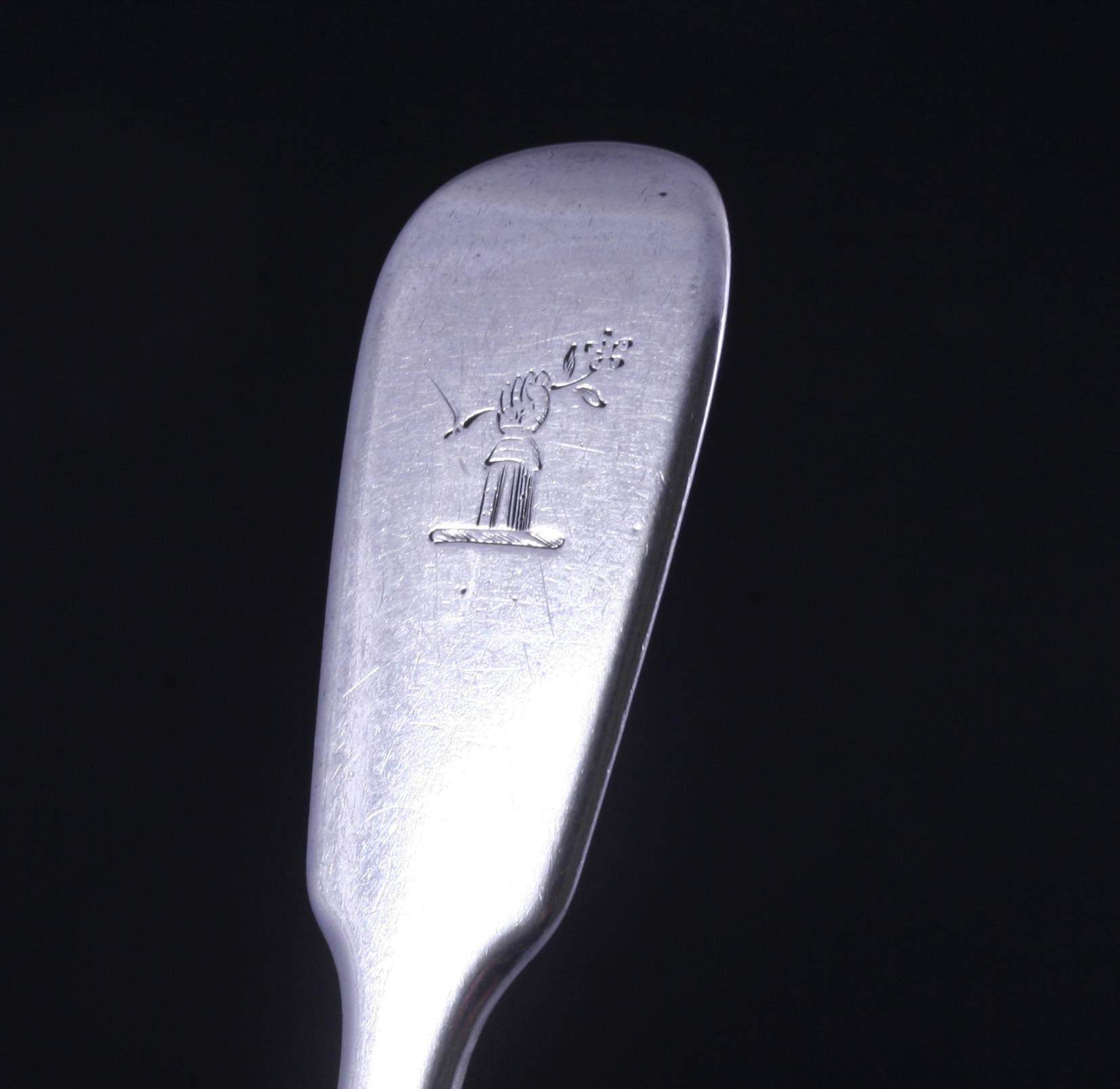 A Victorian sterling silver fiddle pattern teaspoon : MyFamilySilver.com