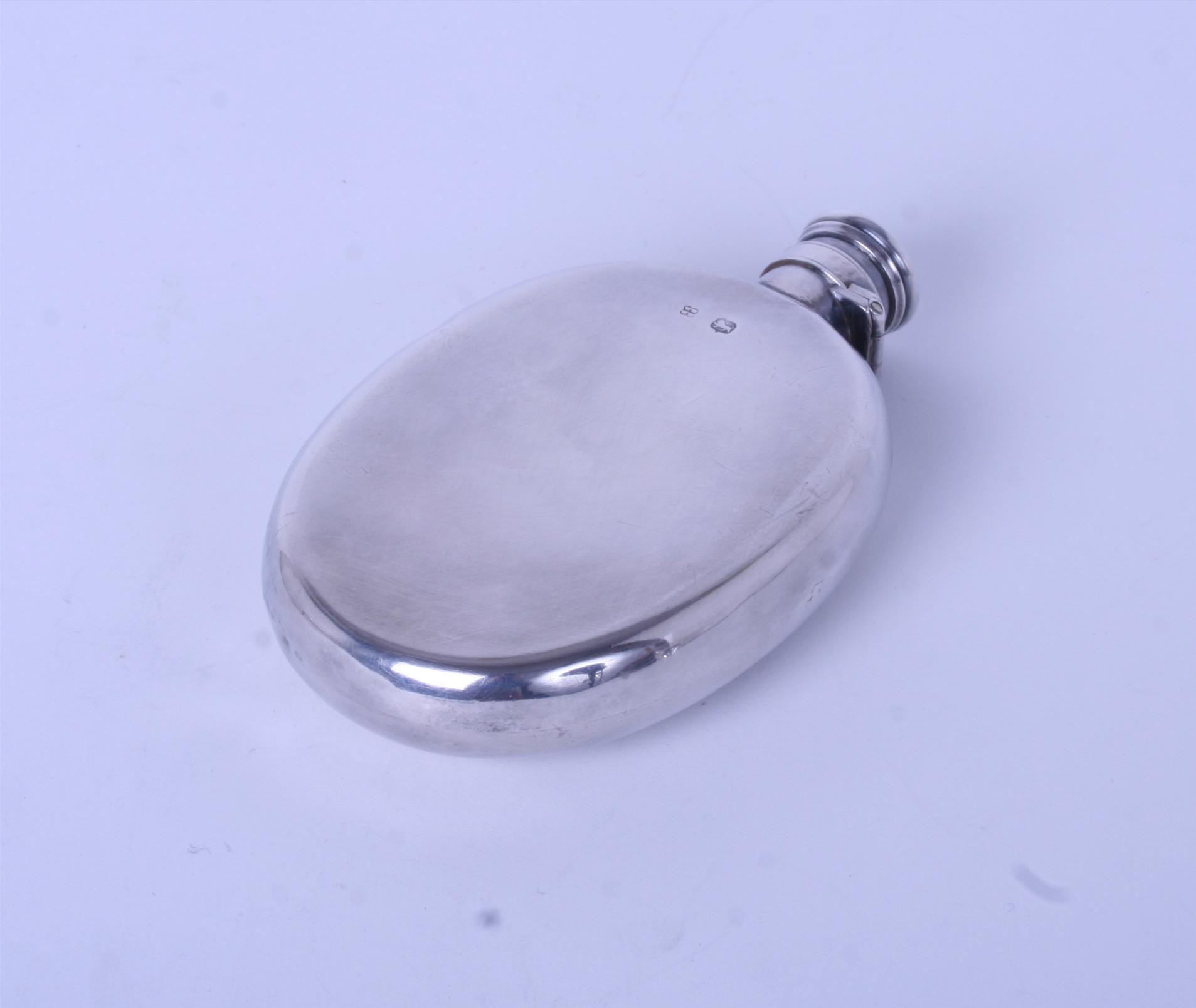 A Victorian sterling silver pocket flask : MyFamilySilver.com