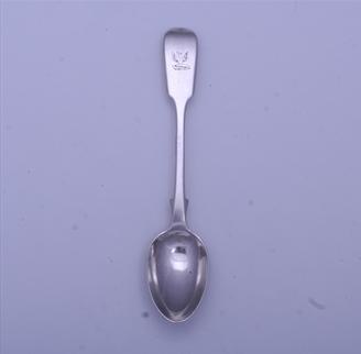 A Victorian sterling silver fiddle pattern teaspoon