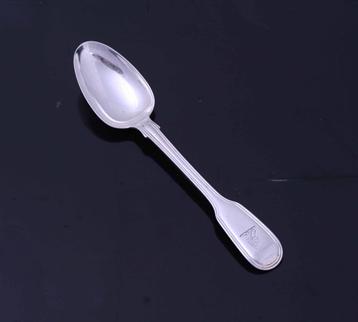 A Victorian sterling silver fiddle and thread pattern teaspoon
