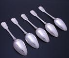 Set of five George IV fiddle, thread and shell pattern sterling silver spoons