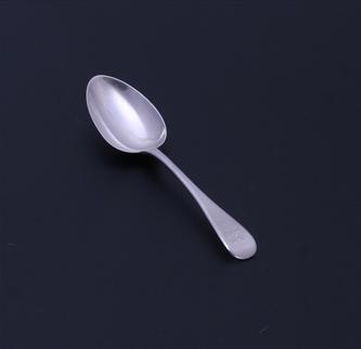 A George IV Old English pattern sterling silver dessert spoon