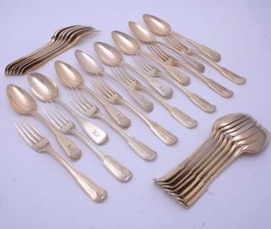 Fine George III/William IV silver gilt fiddle and thread pattern matched dessert service for 15 people