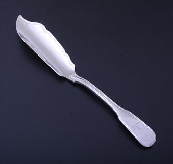 A William IV silver fiddle and thread pattern butter knife