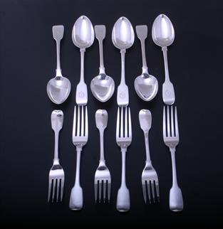 PROVINCIAL: Victorian fiddle pattern silver dessert service for 6 people