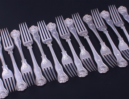 Collection of eighteen Edwardian sterling silver King's Husk pattern table forks