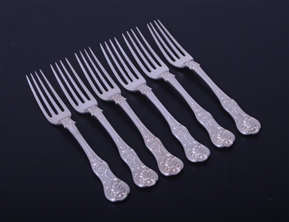 Set of six Victorian sterling silver Queen's pattern dessert forks