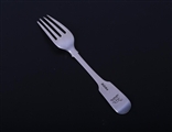 PROVINCIAL: A George III sterling silver fiddle pattern dessert fork