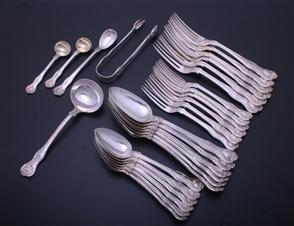 An attractive Victorian King's Husk pattern service for 6 people