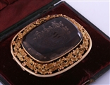 Exceptional Victorian gold and hardstone intaglio armorial brooch