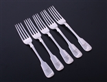 A set of five Victorian Scottish fiddle pattern sterling silver dessert forks