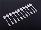 A set of eleven Edwardian King's pattern sterling silver coffee spoons