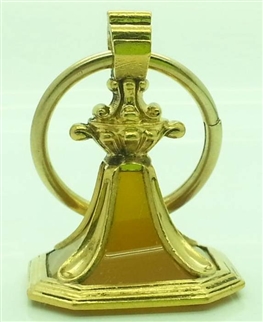 A George III gold and hard stone pendent seal