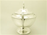 A fine and impressive antique Edwardian English sterling silver soup tureen