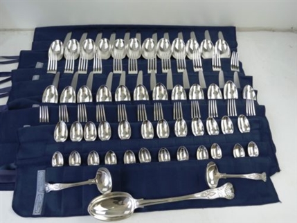 KINGS PATTERN 99 Piece SILVER CANTEEN CUTLERY FLATWARE SERVICE, London 1910