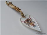 Unique Royal Doulton EARL DARTMOUTH Legge Family Coat Arms Presentation Trowel.