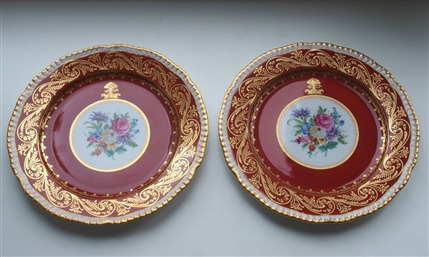 Pair Dresden Armorial Crest HAMILTON Family Plates